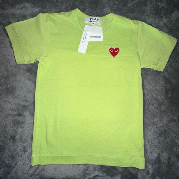 NWTs Commes Des Garçon PLAY Appliqué T-Shirt Size XS - Picture 2 of 7